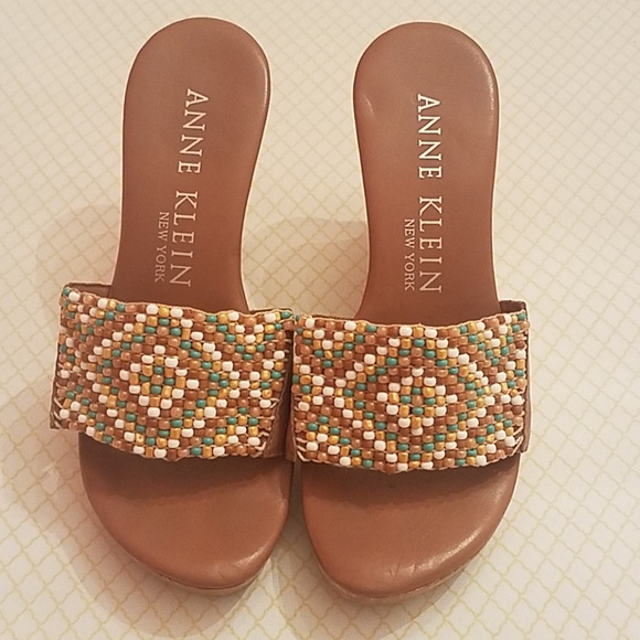 Anne Klein Shoes - EUC Anne Klein Platform Wedge